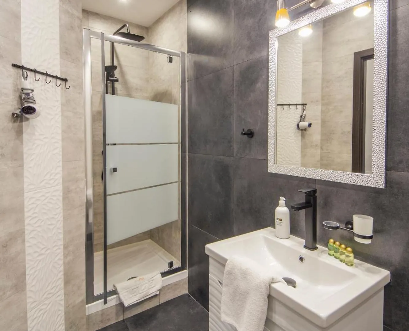 Apartments Near Parus Business Centre Kyiv