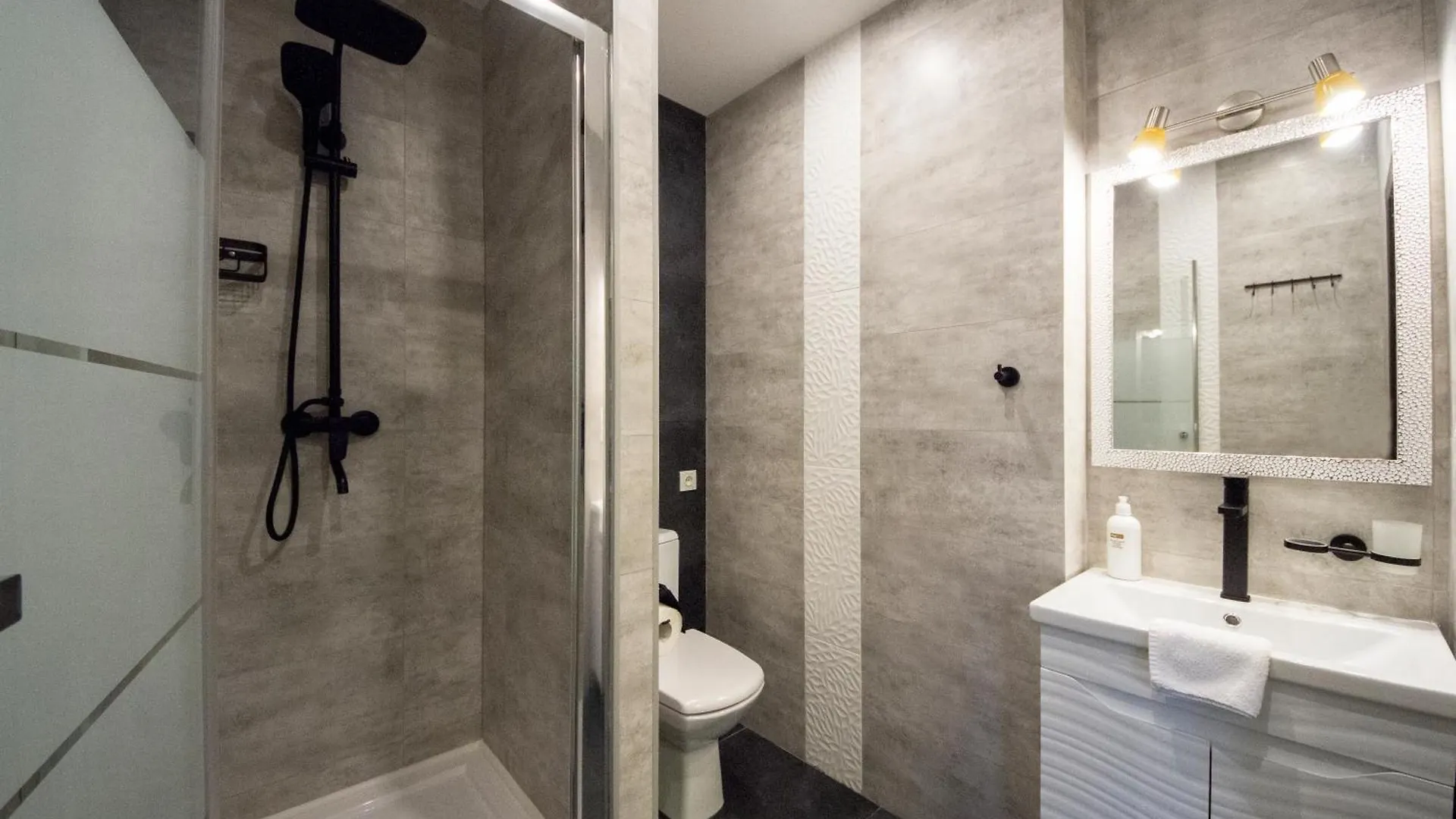 Apartments Near Parus Business Centre Киев