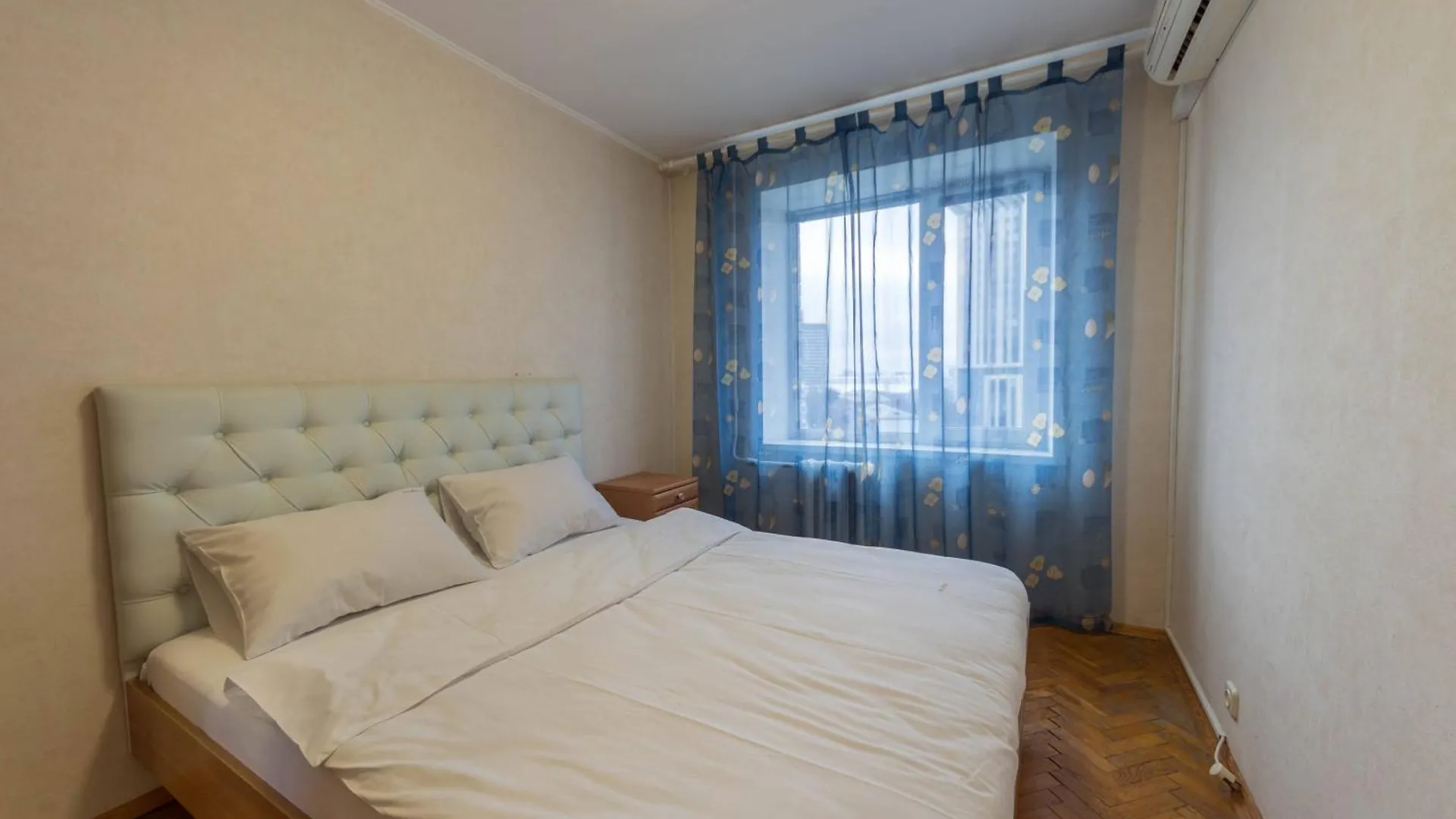 Apartments Near Parus Business Centre Киев