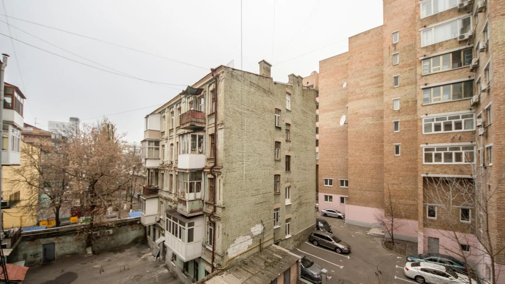 Apartments Near Parus Business Centre Kyiv Ukraine