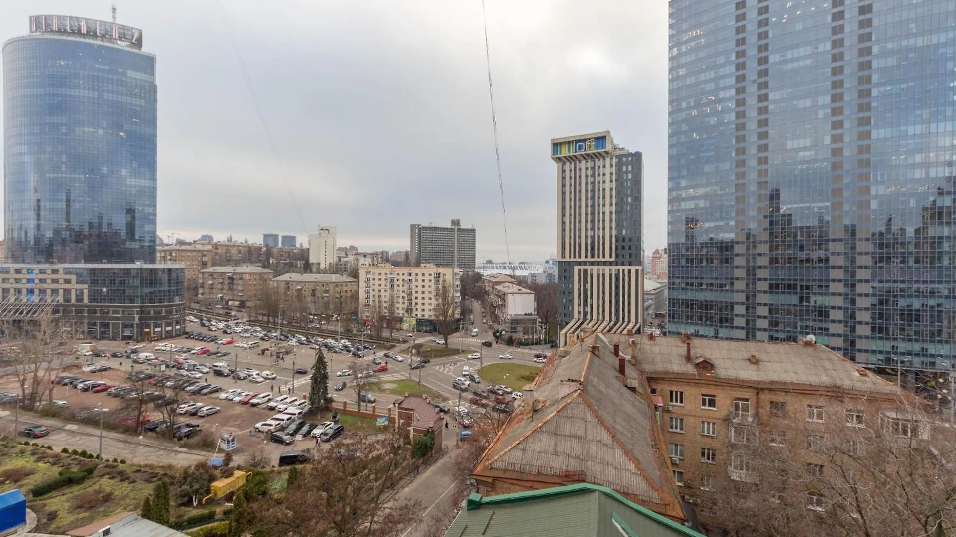 Apartments Near Parus Business Centre Kyiv