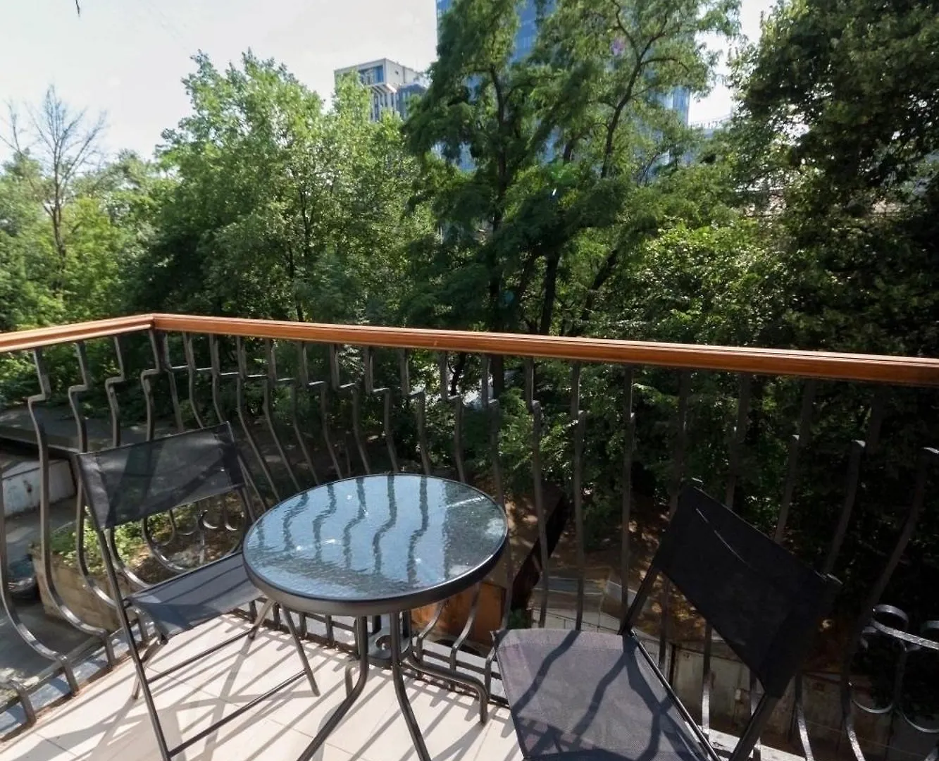 Apartments Near Parus Business Centre Kyiv